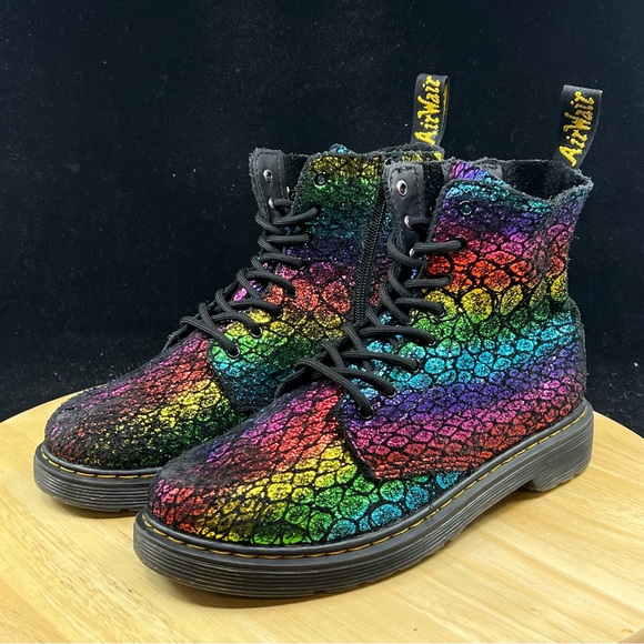 Doc Martens 1460 Pascal Rainbow Croc Metallic Suede Women US Size 7 - Picture 7 of 10